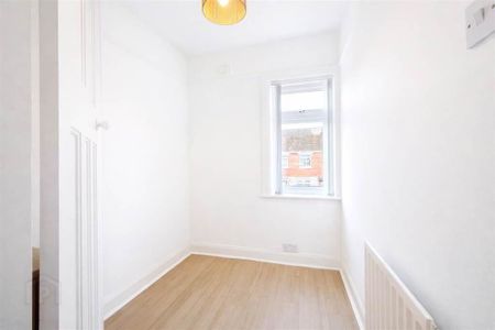 24 Strandburn Park, Belfast, BT4 1ND - Photo 5