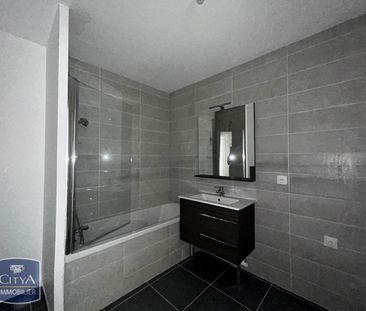 Location Appartement 3 pièces 63m² VILLEFRANCHE SUR SAONE 69400 - Photo 4