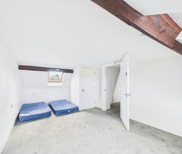 Kendrick House, Kendrick Lane, Stroud, Gloucestershire, GL5 - Photo 2