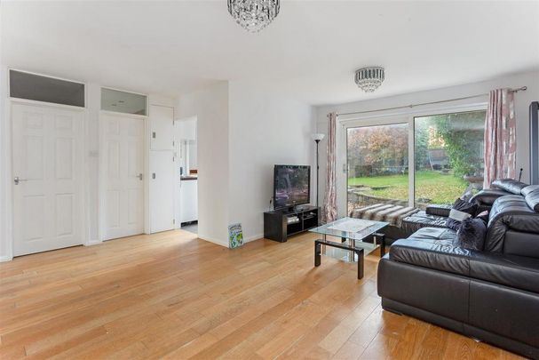 4 bedroom detached house to rent - Photo 1
