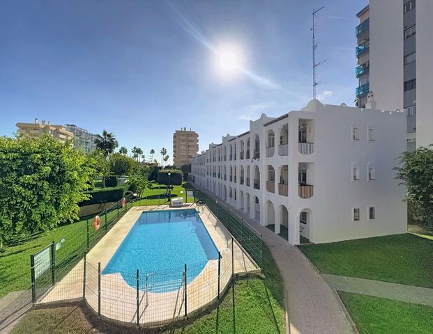 Apartment - Benalmádena (Benalmádena Costa) - Photo 1