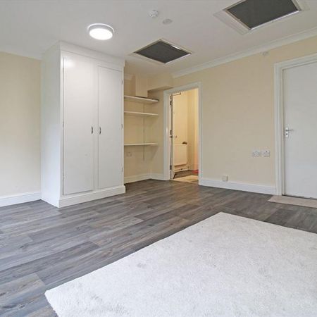 Studio to rent - Photo 4