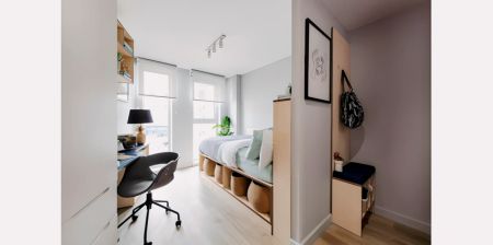 7 Bed Premium Ensuite - Photo 2