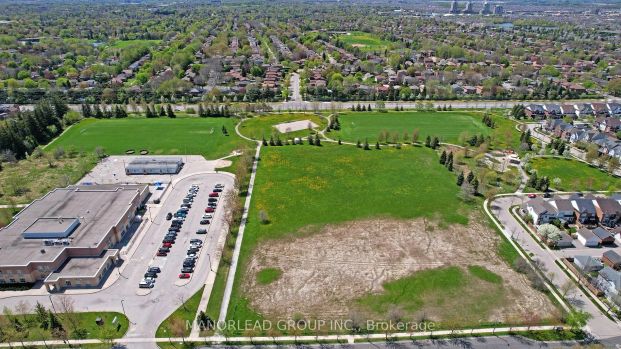 Detached Home For Lease | N9257154 - Photo 1