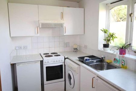 Isabella Close, Southgate, N14 - Photo 4