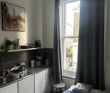 Studio Flat, Castletown Road, W14 - Photo 2
