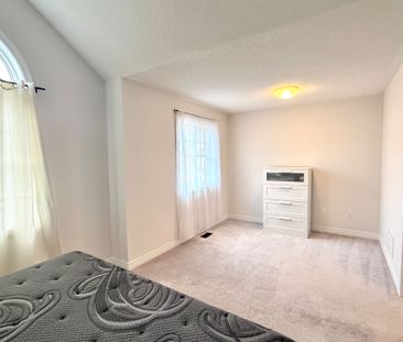 For Lease - 65 Princess Diana Drive, Markham, Ontario - Photo 4