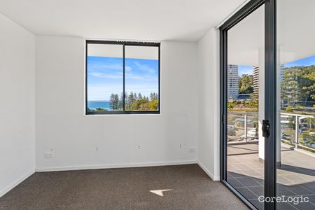 1118/1 Ocean Street - Photo 2