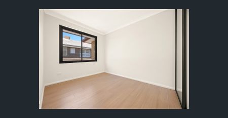 CONTEMPORARY LIVING IN THE HEART OF ROSE BAY - unit 5 and 8 are still available. - Photo 2