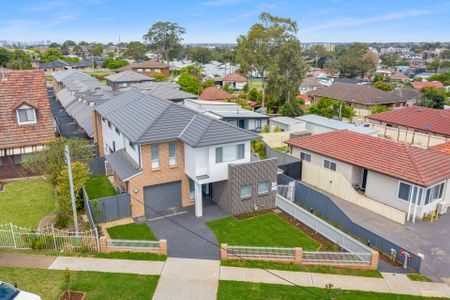 New New Townhouse - Photo 4