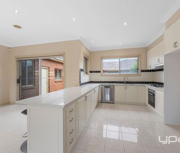 IDEAL HOME IN THE PERFECT SPOT - Photo 5