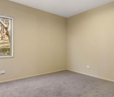 Spacious 3-Bedroom Home with Stunning Views - Available Now! - Photo 4