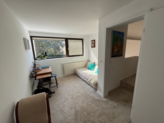 Avenue Reine Astrid, 1950, Kraainem - Photo 1