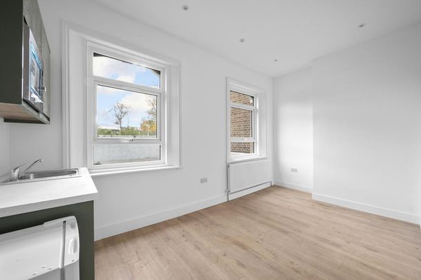 1 bedroom property to rent - Photo 1