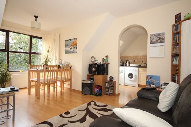 Mount Hermon Road, Woking - Photo 1