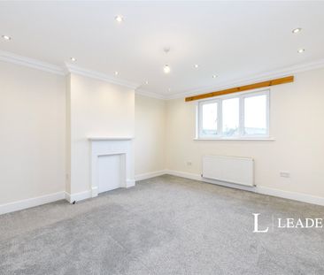 4 bedroom house to rent Coombe Road, CR0 - Photo 2