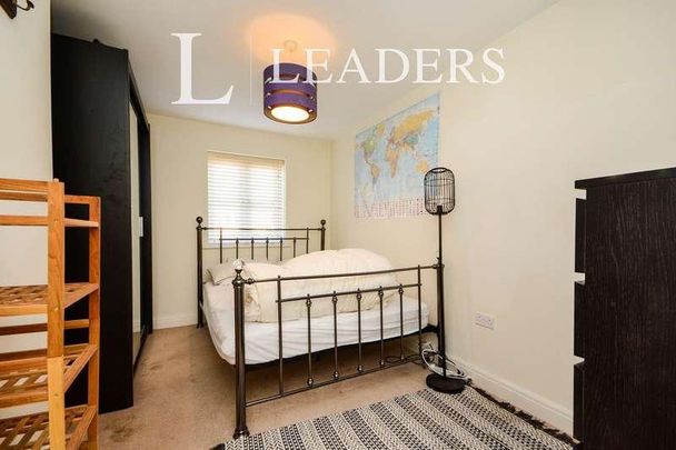 School Lane, Great Leighs, Chelmsford, Essex, CM3 - Photo 1