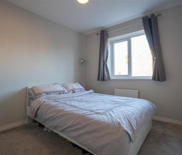 3 bedroom semi-detached house to rent - Photo 6