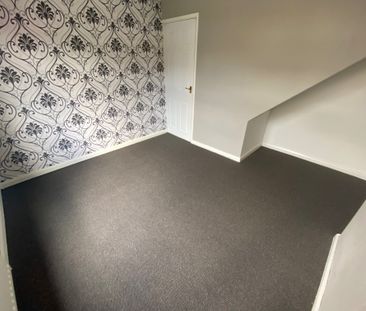 Awsworth Road, ILKESTON - Photo 4