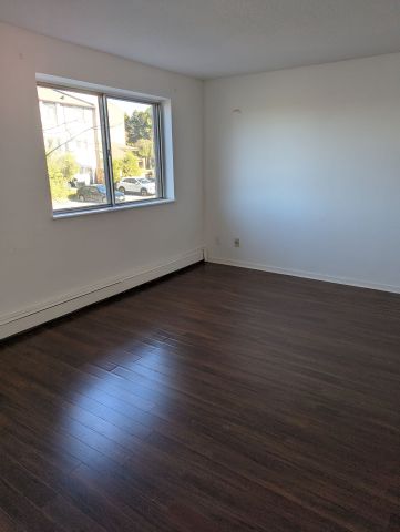 For Lease - 41 Huron Heights Drive Unit# #6, Newmarket, Ontario - Photo 4