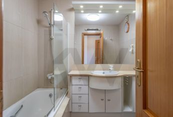 Apartamento T4 em Lisboa