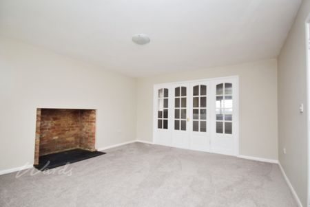 3 bedroom detached house to rent - Photo 2