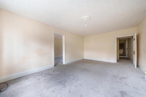 3 bedroom apartment to rent - Photo 1