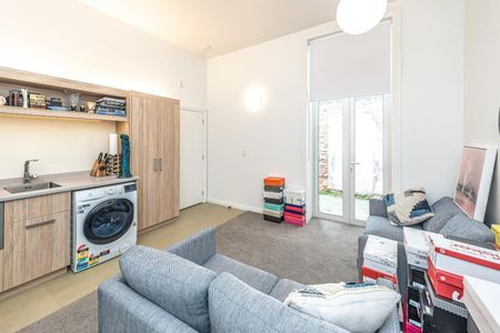 Bespoke apartment living - Photo 4