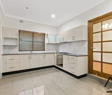 50 Thomas Street, Lewisham NSW 2049 - House For Rent | Domain - Photo 3