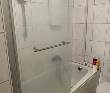 Gemütliche Dachgeschosswohnung in ruhiger Lage - Photo 3