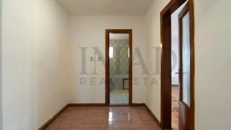 Inchiriere 3 Camere Generoase / Etaj 1 / Ideal Birou, Sediu Firma sau Locuinta. - Photo 3
