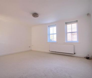 3 bedroom end of terrace house to rent - Photo 5