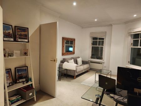 1 Bed Flat, Minories, EC3N - Photo 3