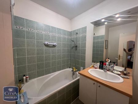 Location Appartement 3 pièces 76m² CHINON 37500 - Photo 3