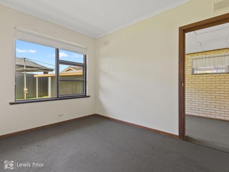 Spacious Family Home in a Convenient Location - Photo 3