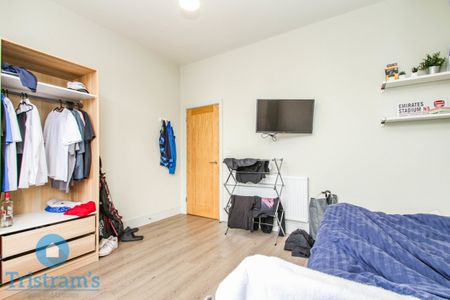3 bed Apartment for Rent - Photo 4