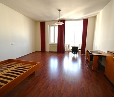 Wohnen mit Stil – Apartment im historischen Gebäude mit Donau-Blick - Photo 3