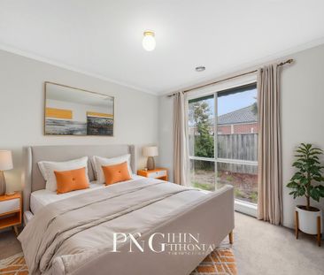 🏡 Spacious Family Living in Prime Location ✨ - Photo 4