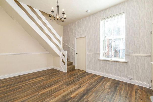 2 bedroom terraced house to rent - Photo 1