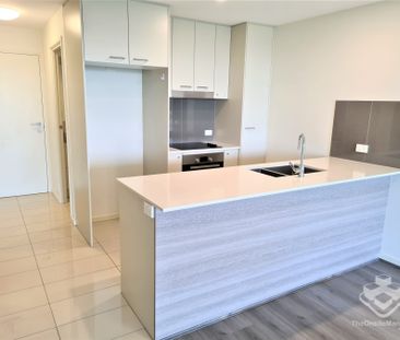 Extra Large 2 Bedroom Apartment - Photo 6