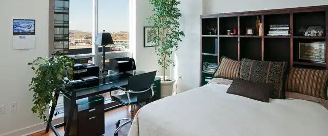 Executive Furnished 2 bedroom Apartment | 1118 12 Avenue Southwest, Calgary - Photo 1