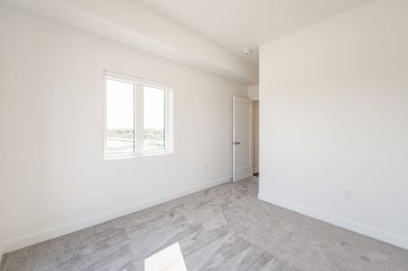 For Lease - 20 Palace Street Unit# G13, Kitchener, Ontario - Photo 3