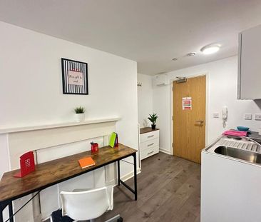 Studio to rent - Photo 3