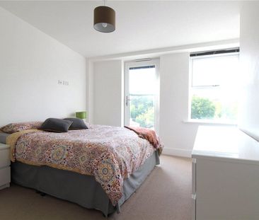 Upper Charles Street, Camberley, Surrey, GU15 - Photo 4