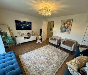 3 bedroom semi-detached house to rent - Photo 2