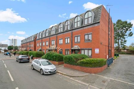 1 Bed Flat, Brook Court, TW8 - Photo 4