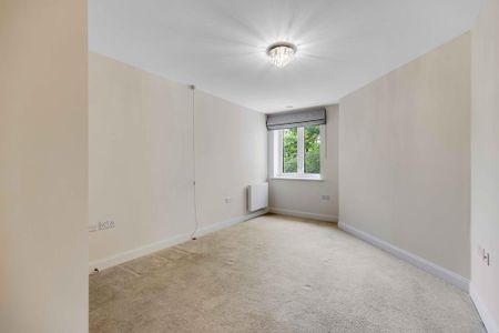 1 bedroom retirement property to rent - Photo 5
