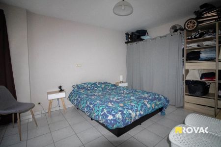 Centraal gelegen en instapklaar appartement (+/- 86 m²) op 2e verdieping met terras - Photo 2