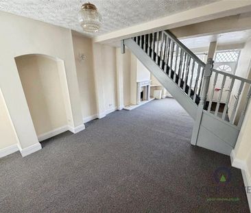 2 bedroom end of terrace house to rent - Photo 2