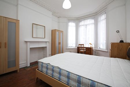 2 Bed Flat, Mayflower Road, SW9 - Photo 3